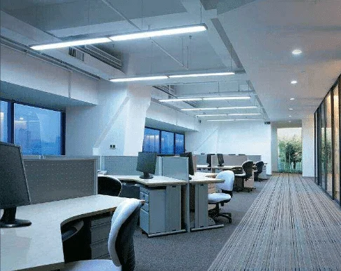 Линейный LED-светильник 1