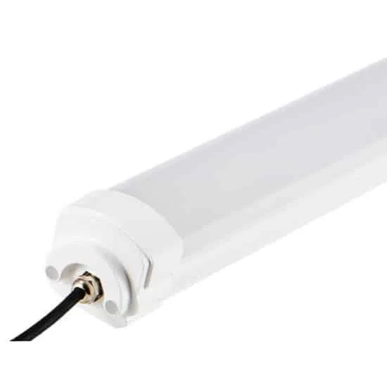 Линейный LED-светильник с пластиковым корпусом