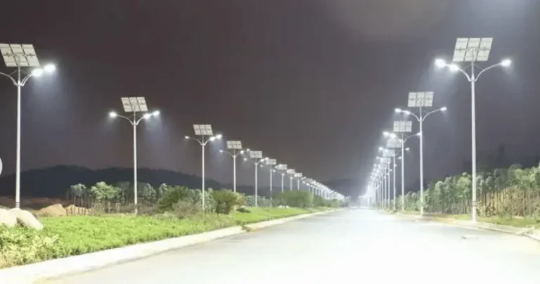 солнечным уличным фонарём